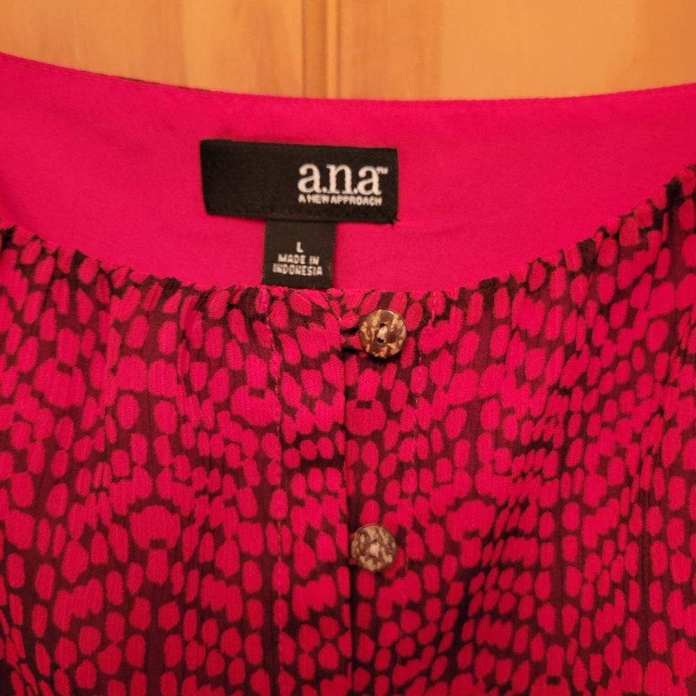 Halter top - Picture 2 of 3